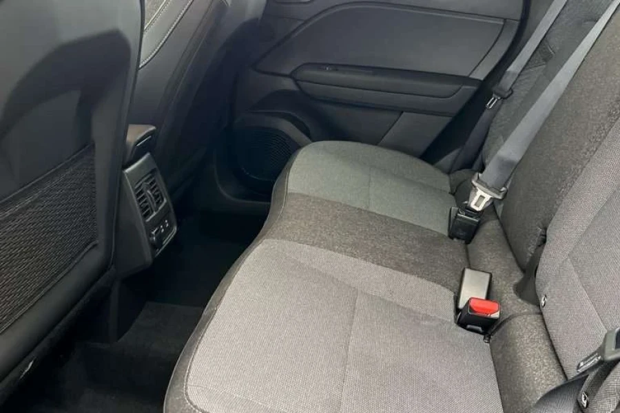 Vehicle Image - 3