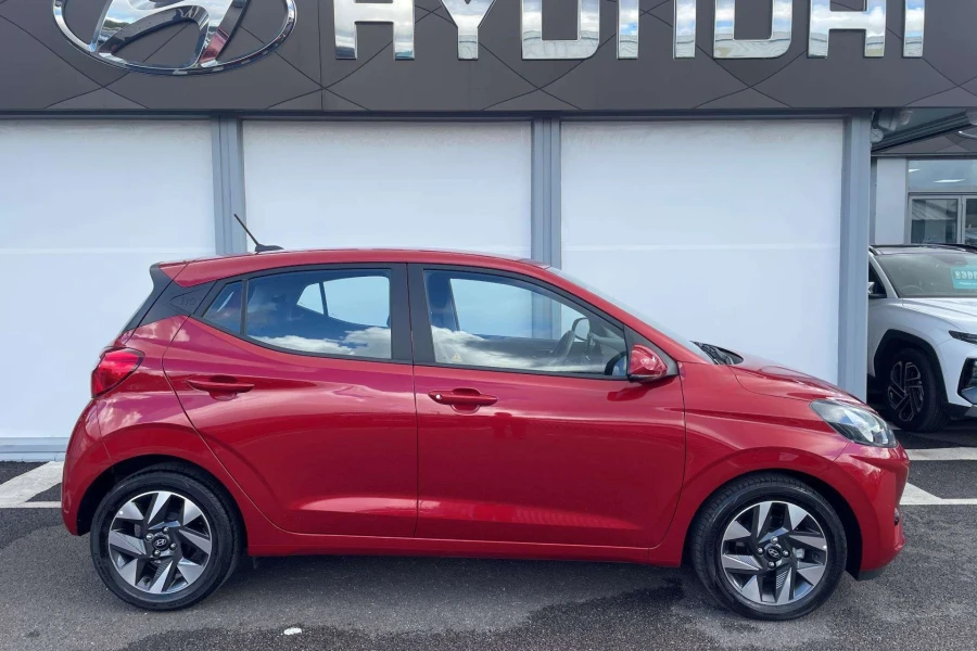 Vehicle Image - 1