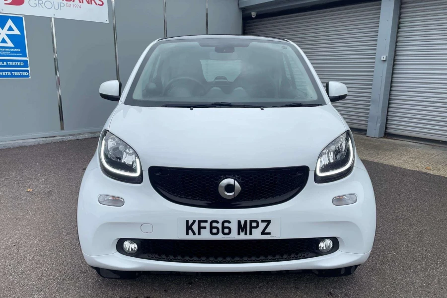 Vehicle Image - 1