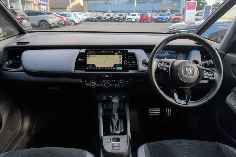 Vehicle Image - 3