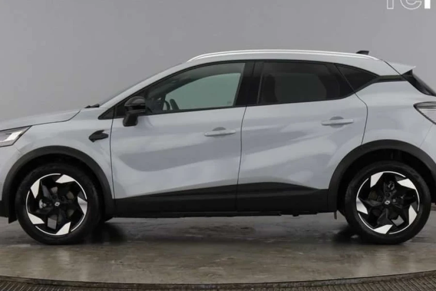 Vehicle Image - 2