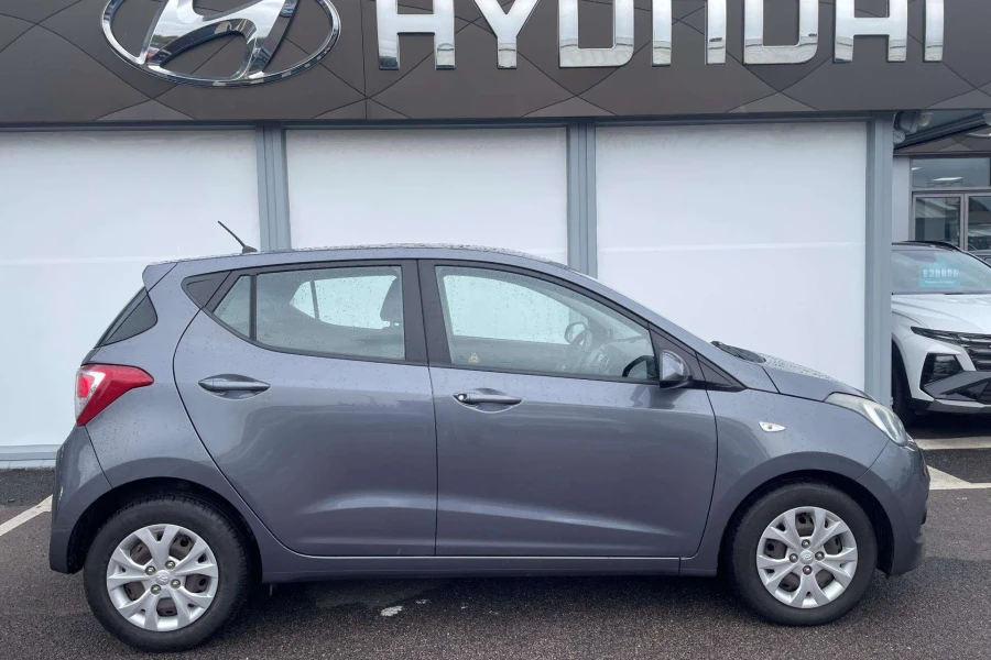 Vehicle Image - 1