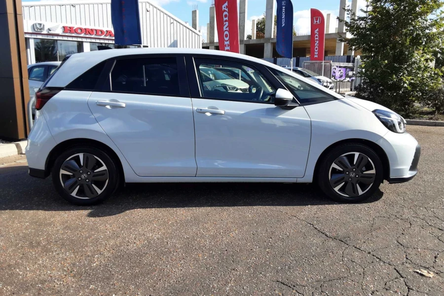 Vehicle Image - 2