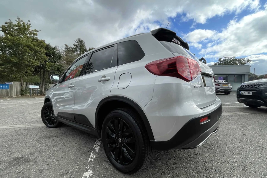 Vehicle Image - 2