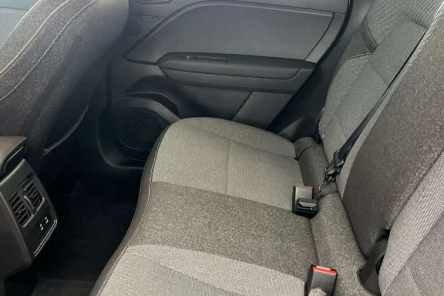 Vehicle Image - 3