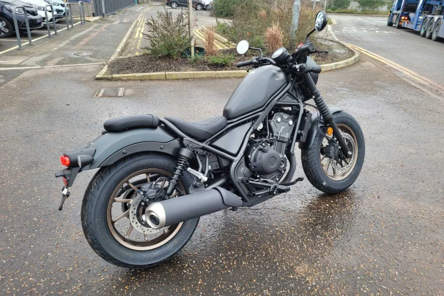 Vehicle Image - 2
