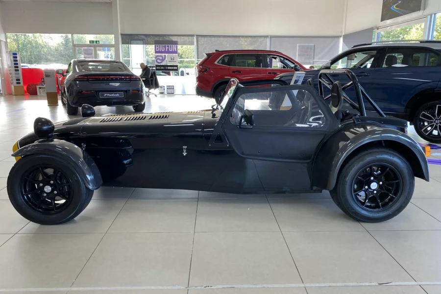 Vehicle Image - 3