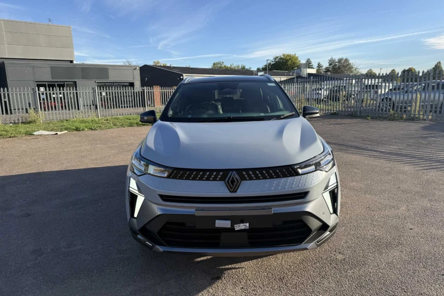 Vehicle Image - 0