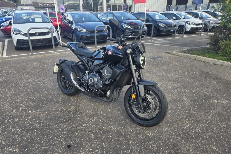 Vehicle Image - 0