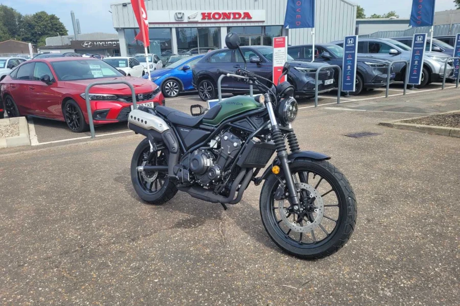 Vehicle Image - 0