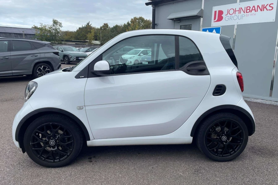 Vehicle Image - 3