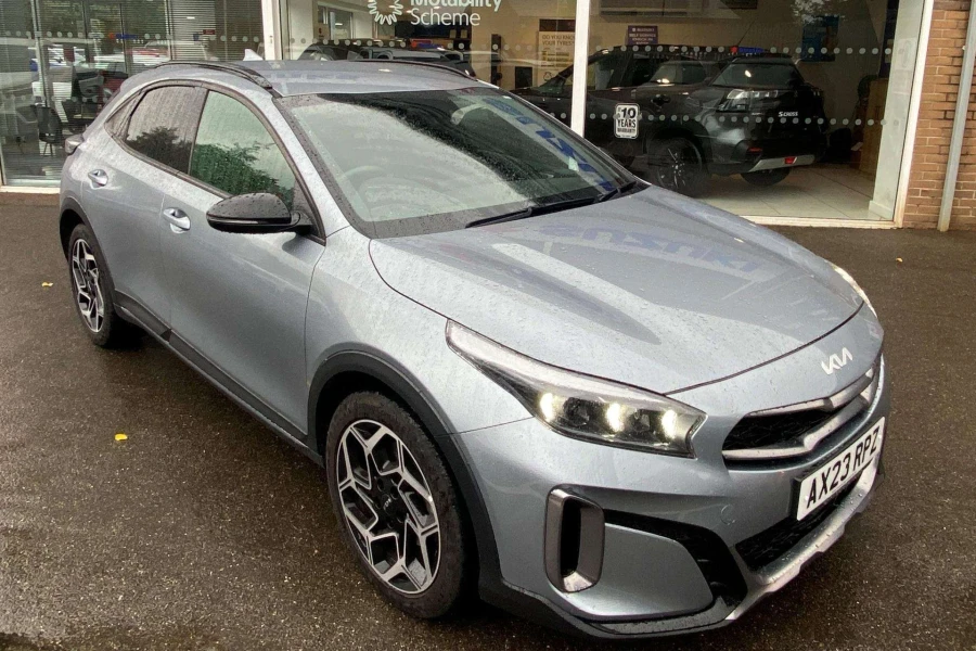 Vehicle Image - 0
