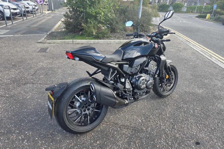 Vehicle Image - 2