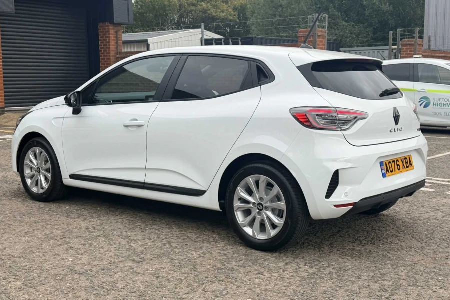 Vehicle Image - 2