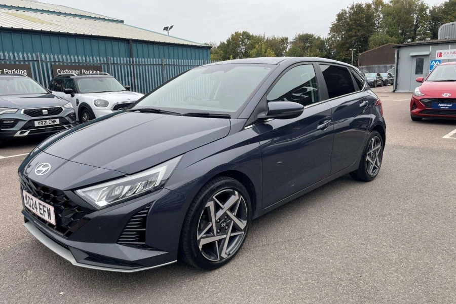 Vehicle Image - 2