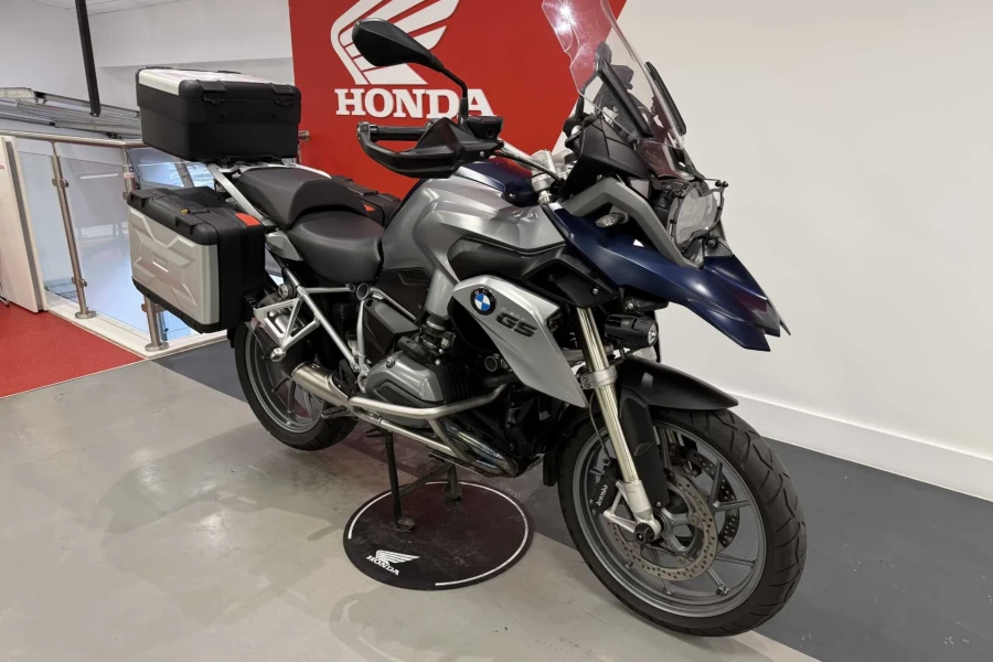 Vehicle Image - 1
