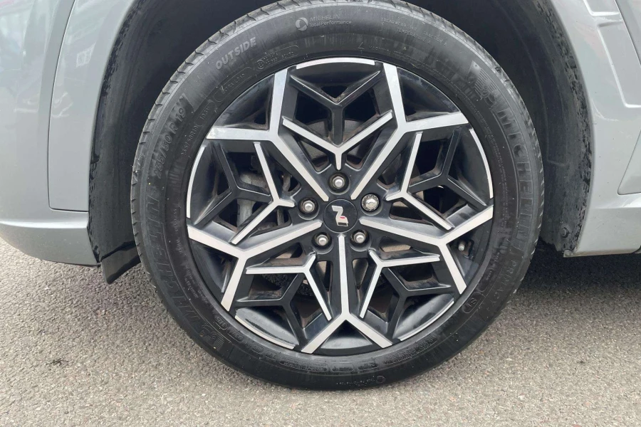 Vehicle Image - 3
