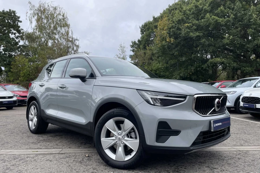 Vehicle Image - 0