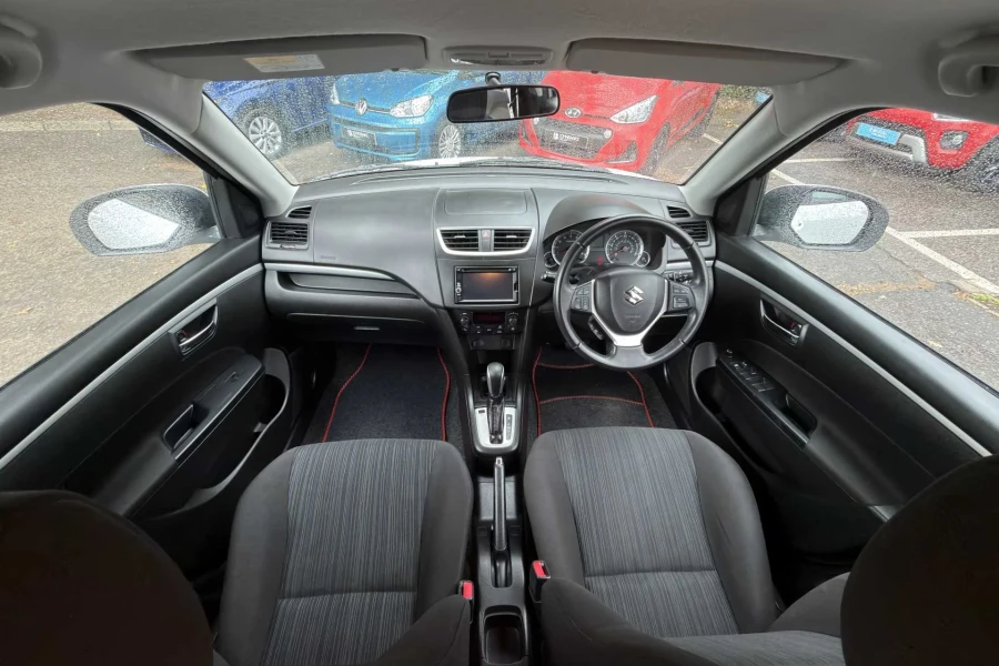 Vehicle Image - 3