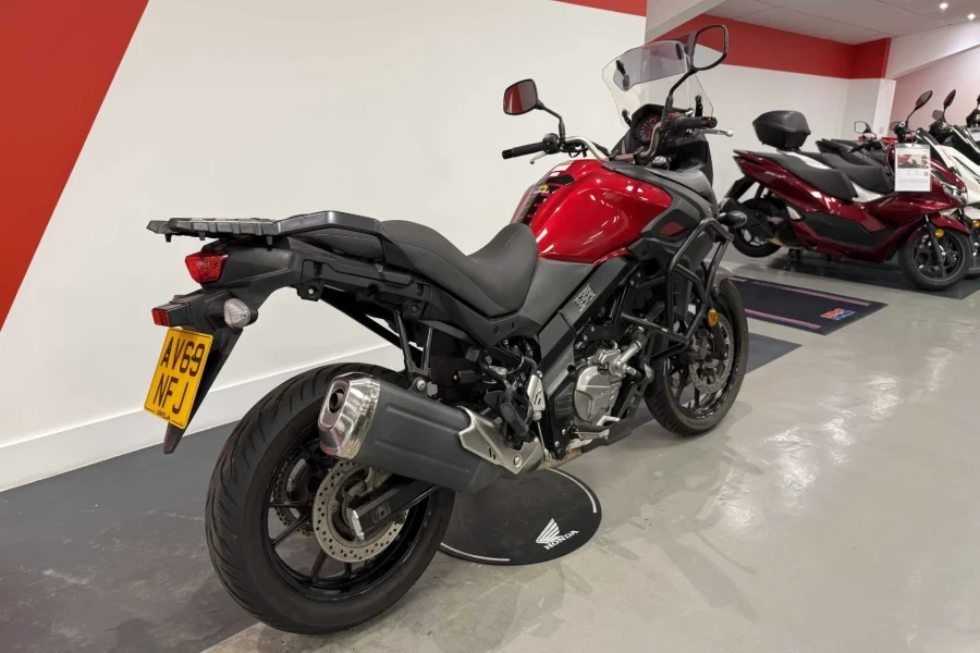 Vehicle Image - 2