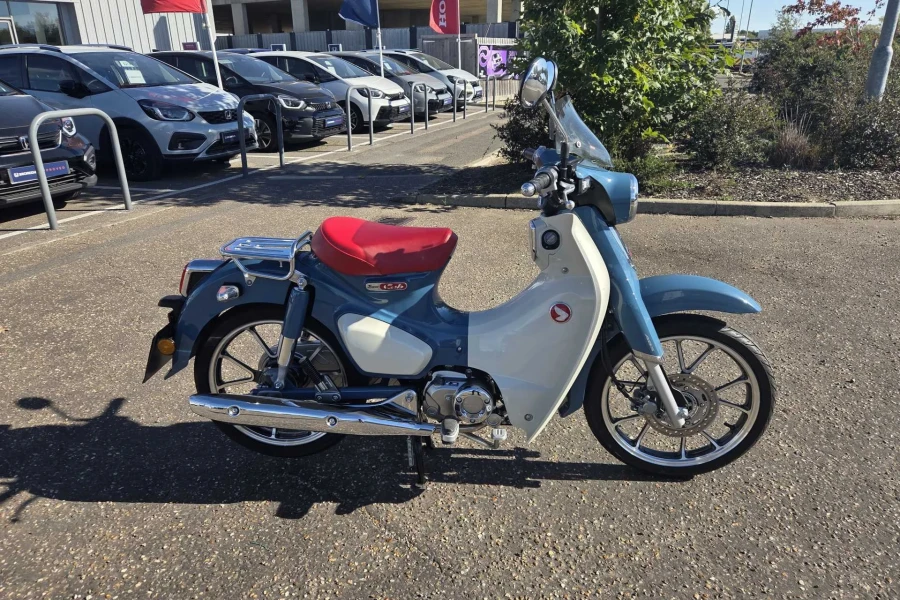 Vehicle Image - 1