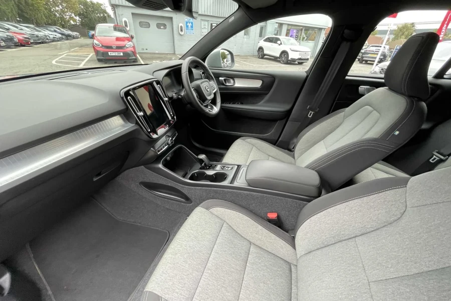 Vehicle Image - 1