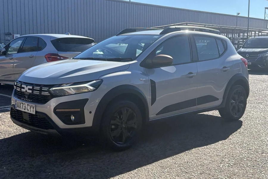 Vehicle Image - 1