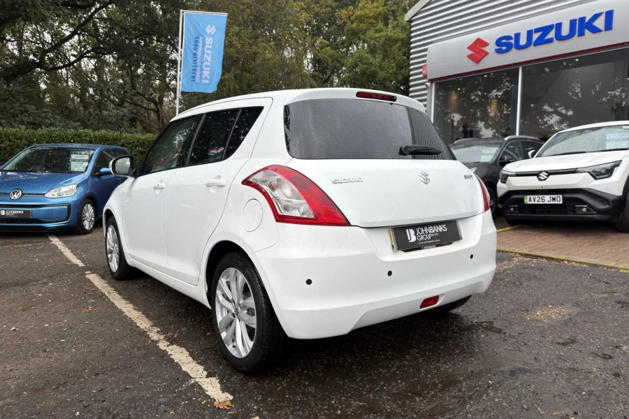Vehicle Image - 2