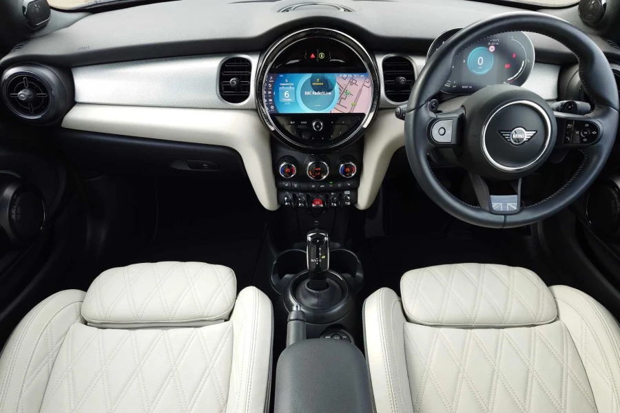 Vehicle Image - 1