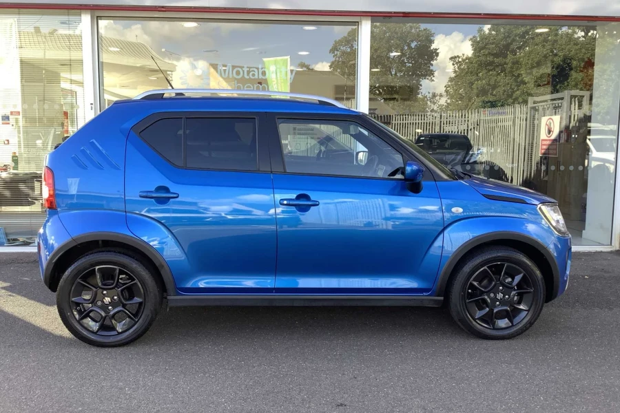 Vehicle Image - 3