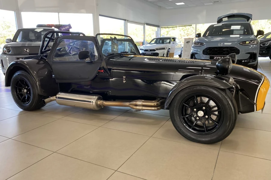 Vehicle Image - 0