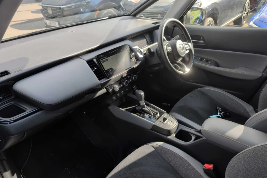 Vehicle Image - 1