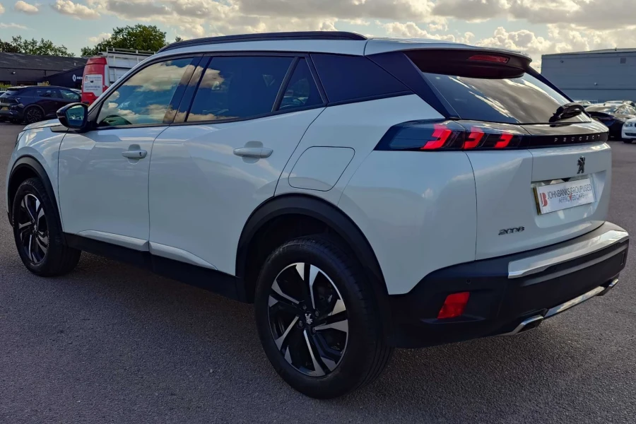 Vehicle Image - 2