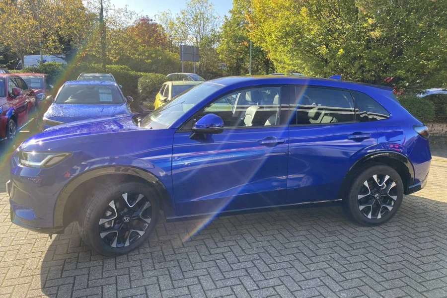 Vehicle Image - 3
