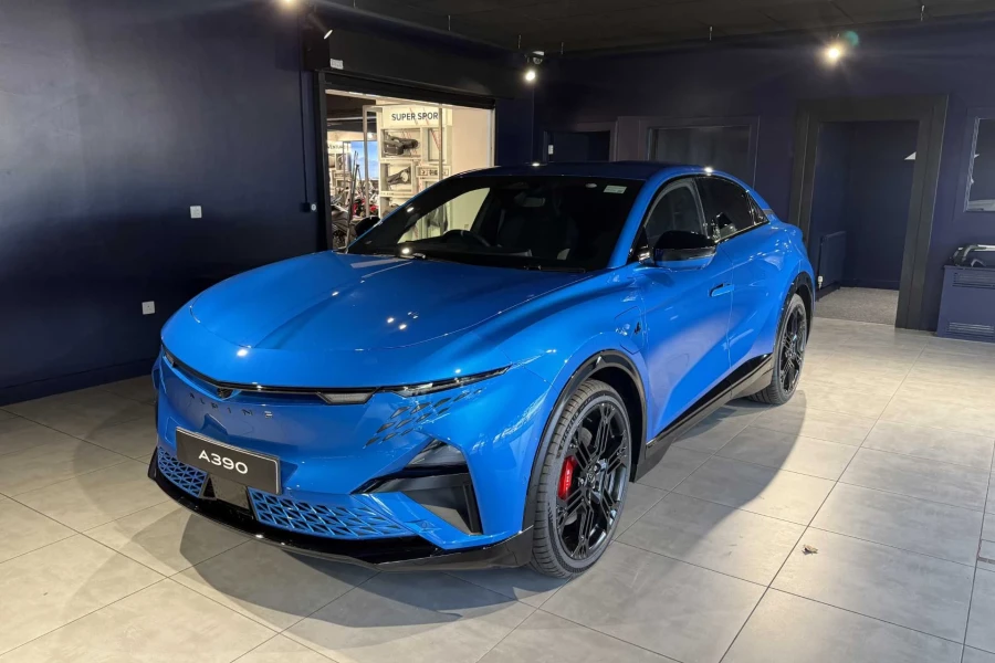 Vehicle Image - 1