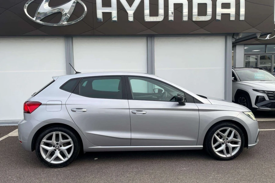 Vehicle Image - 1