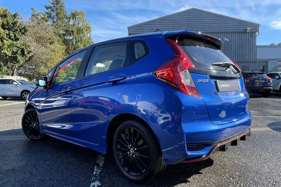 Vehicle Image - 2