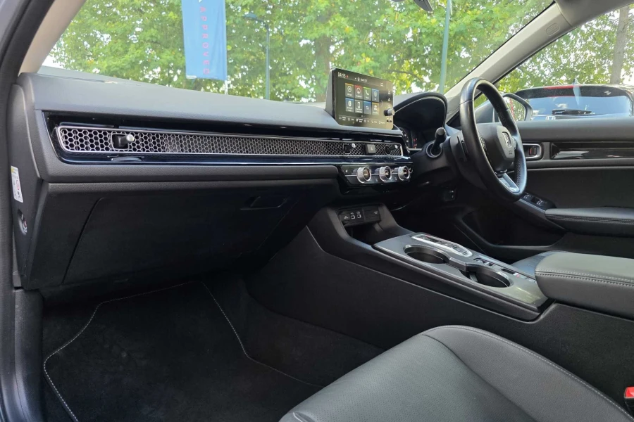 Vehicle Image - 1