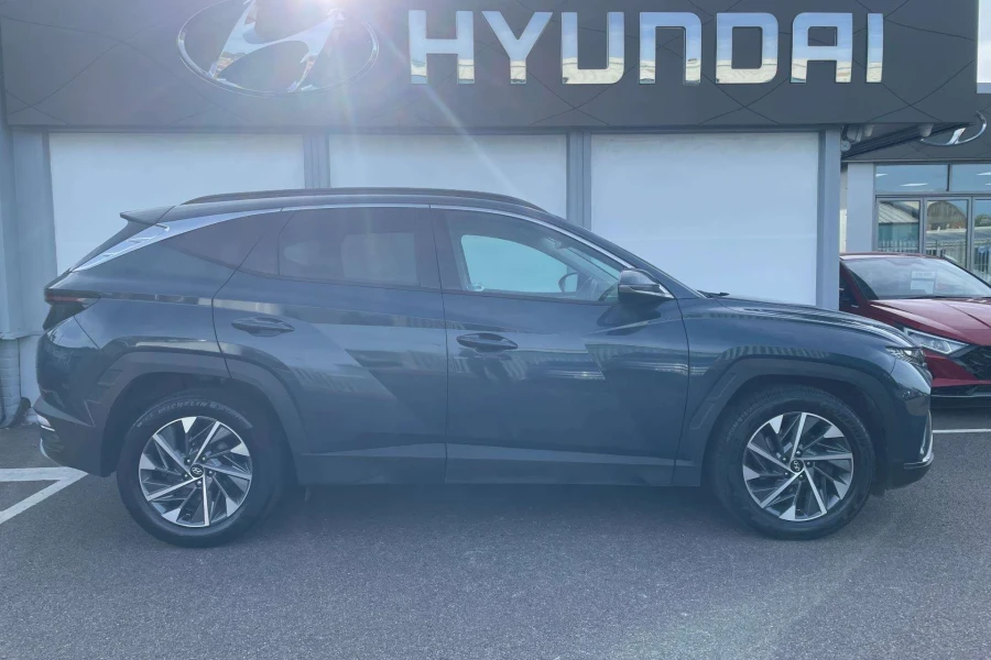 Vehicle Image - 1