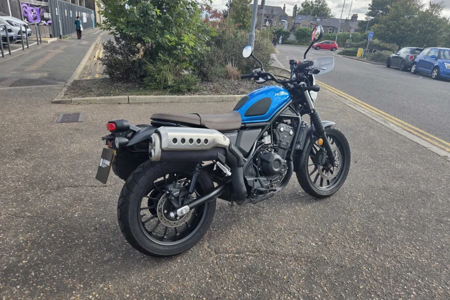 Vehicle Image - 2