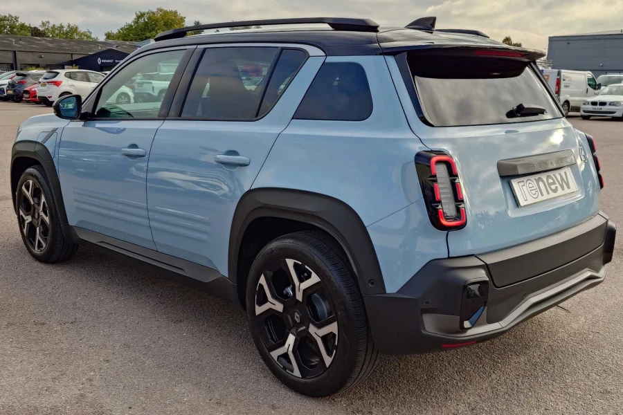 Vehicle Image - 2
