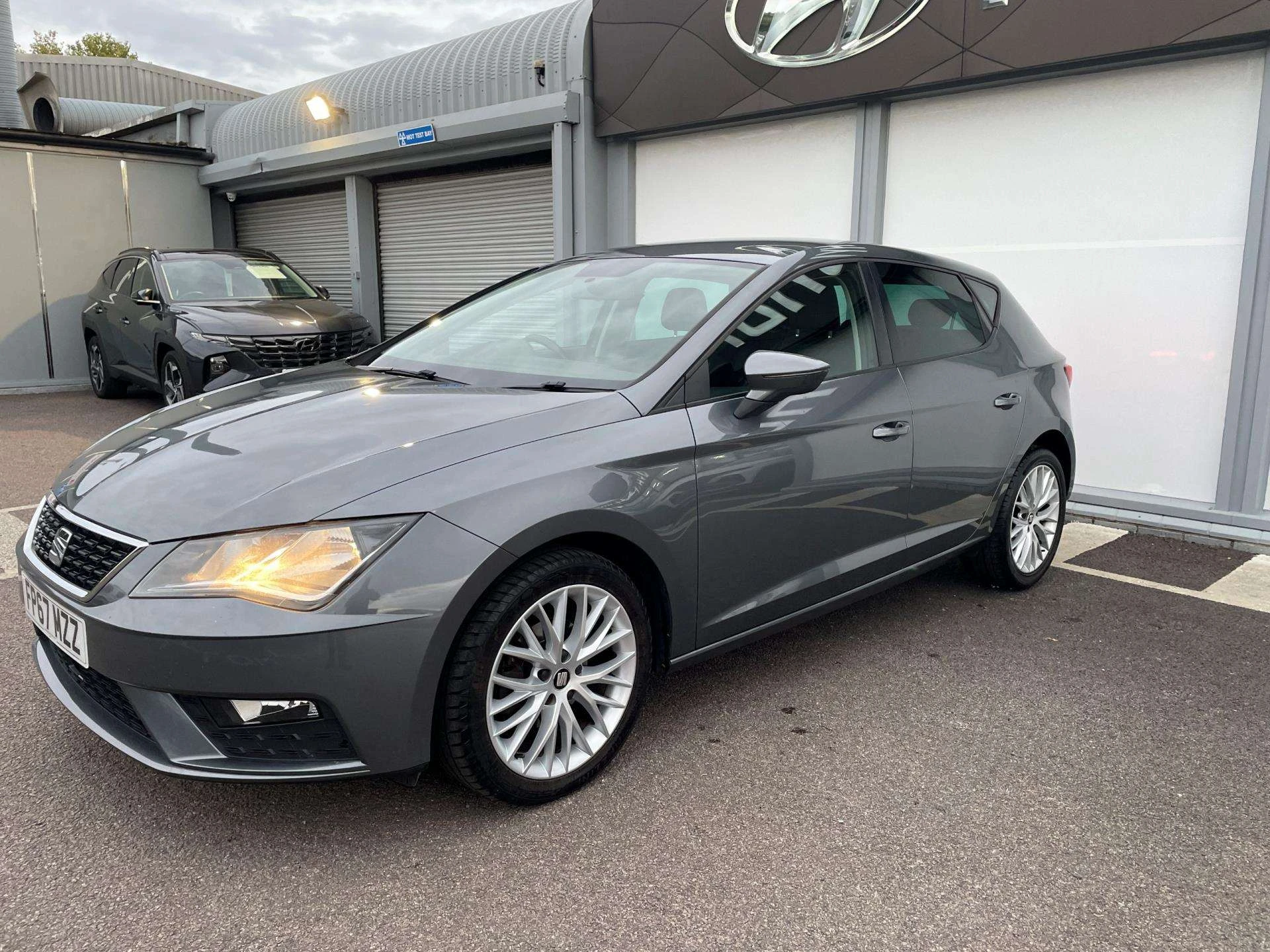 Vehicle image 6