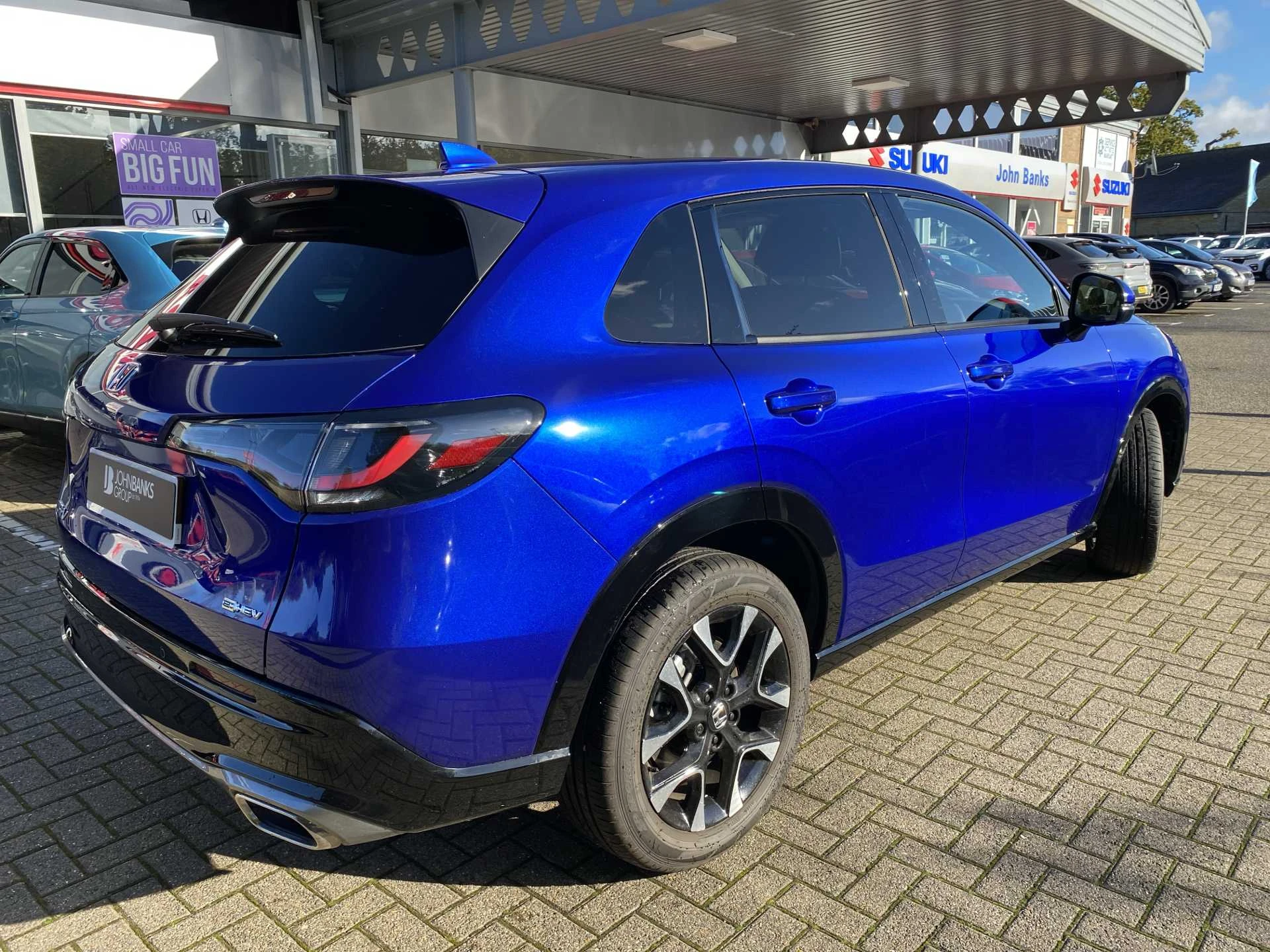 Vehicle image 7