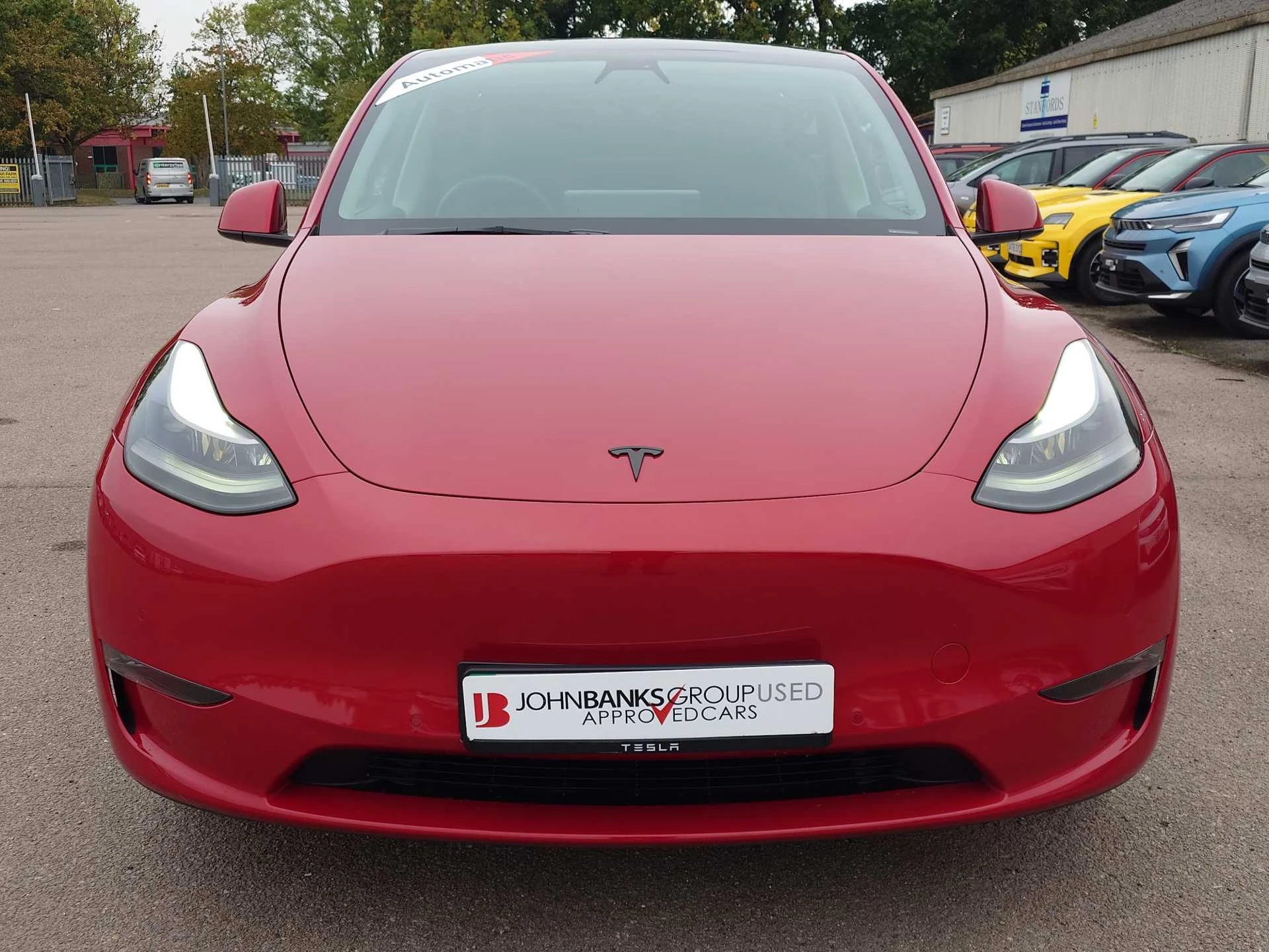 Vehicle image 6