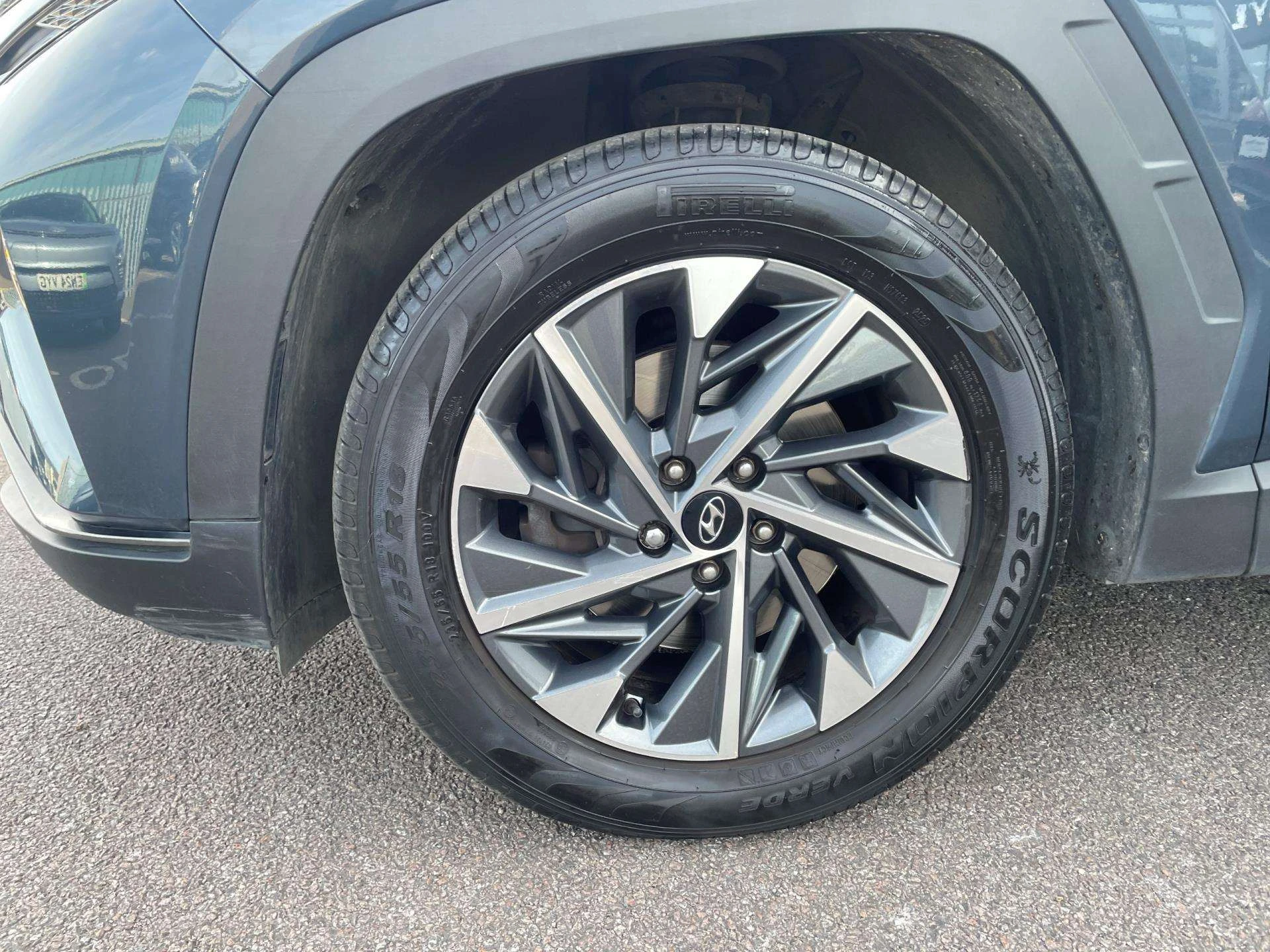 Vehicle image 7