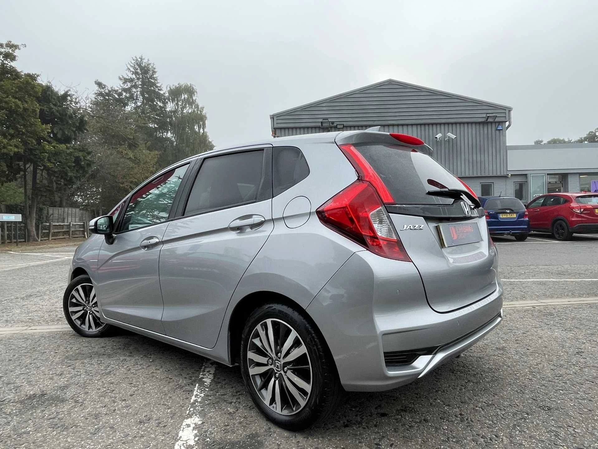 Vehicle image 3