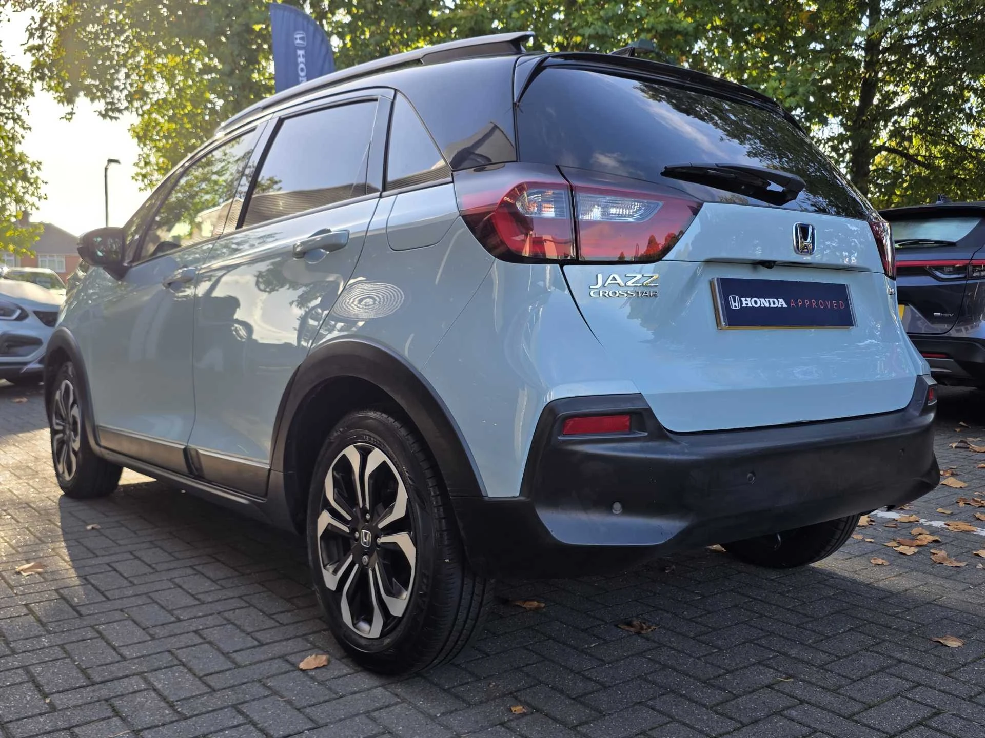 Vehicle image 3