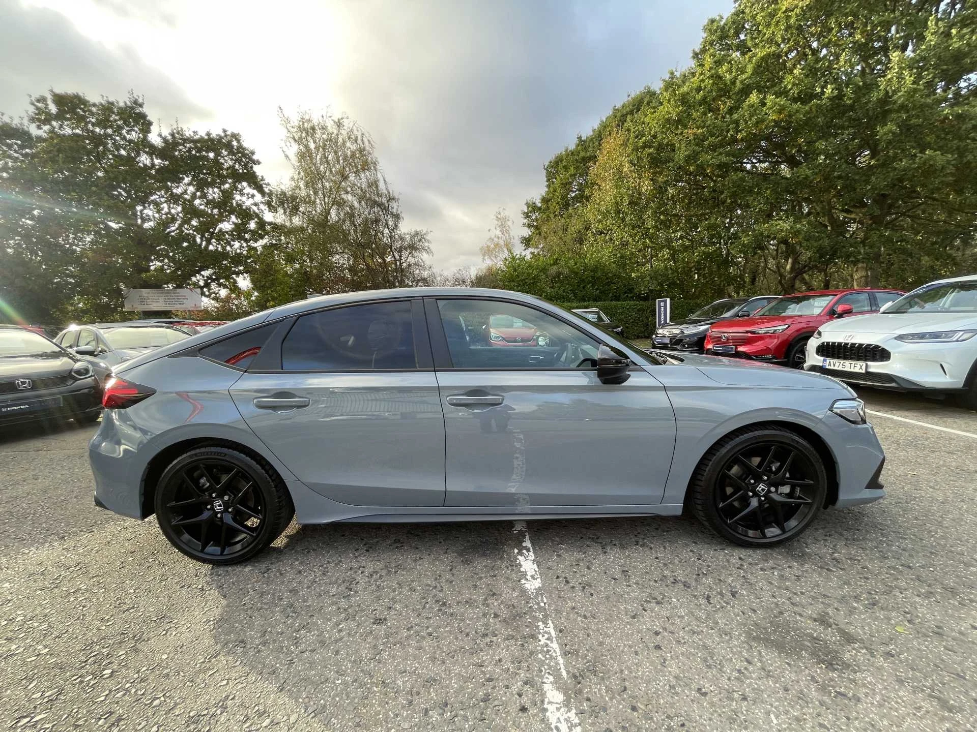 Vehicle image 5