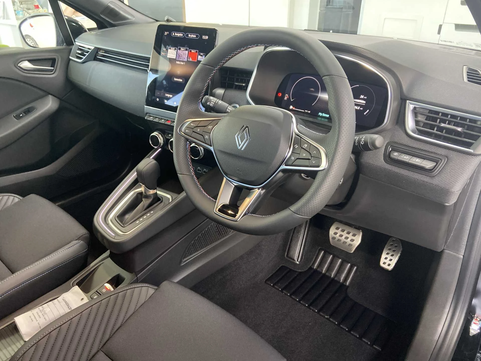 Vehicle image 6