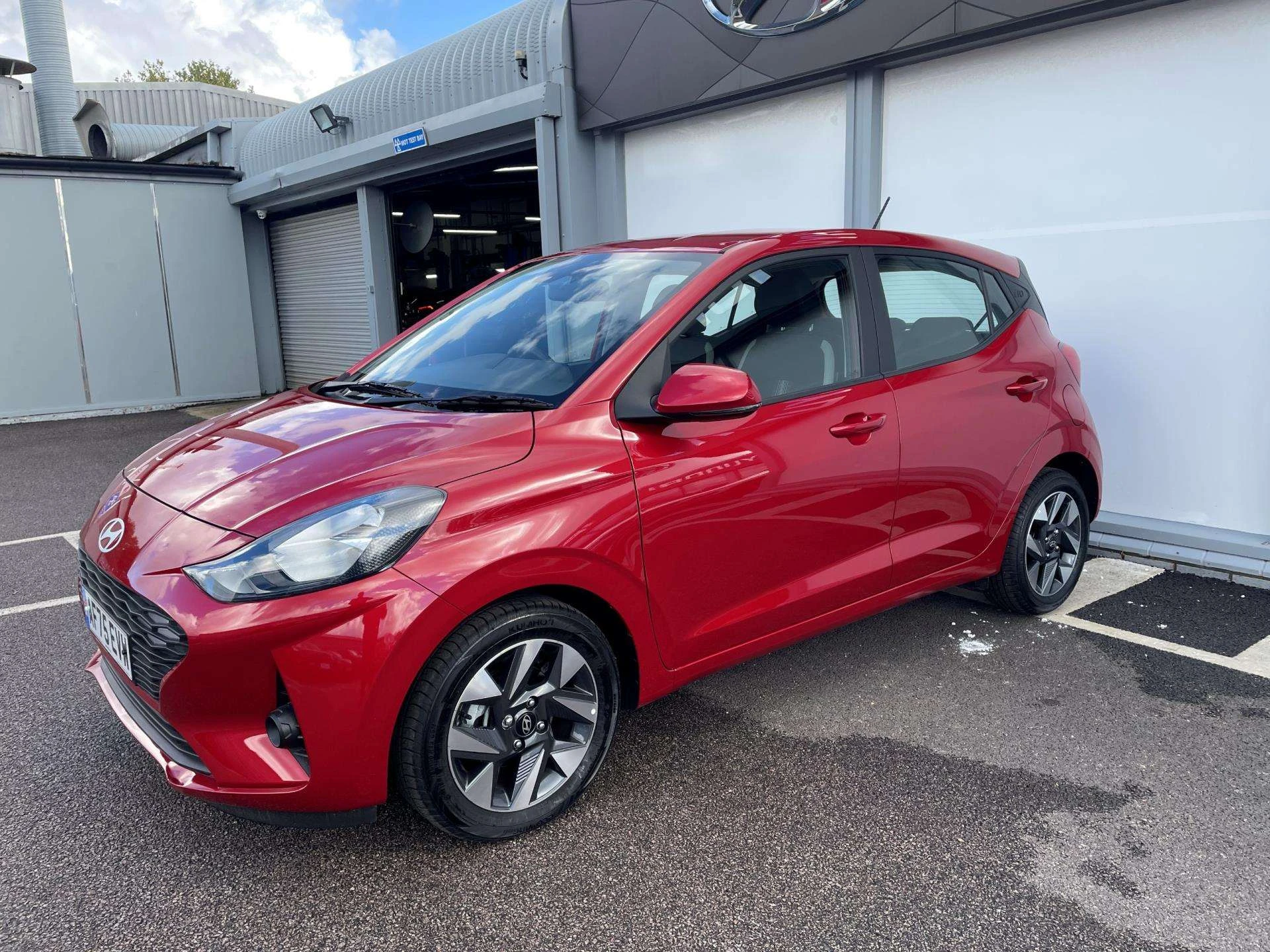 Vehicle image 6